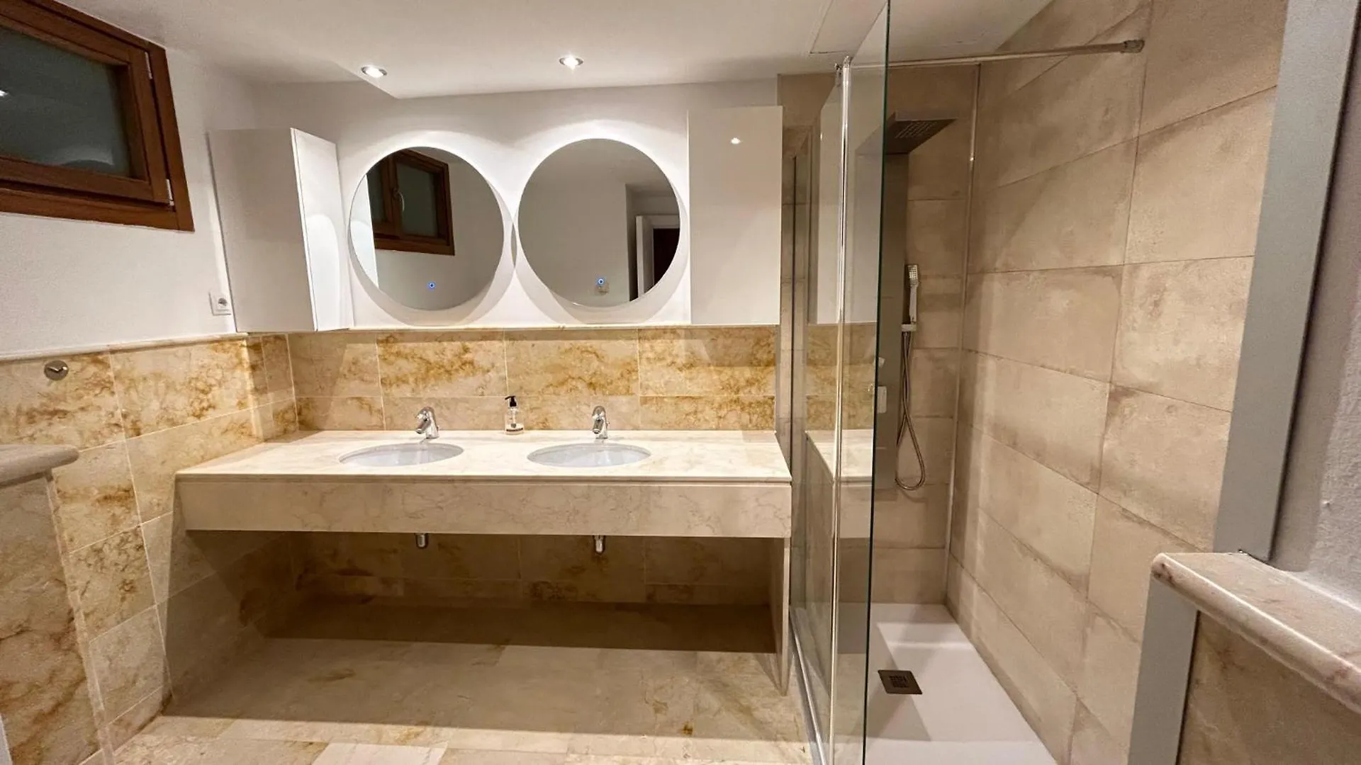 Modern, Elite Hillside Home W/Sea & Mountain Views Marbella Apartment